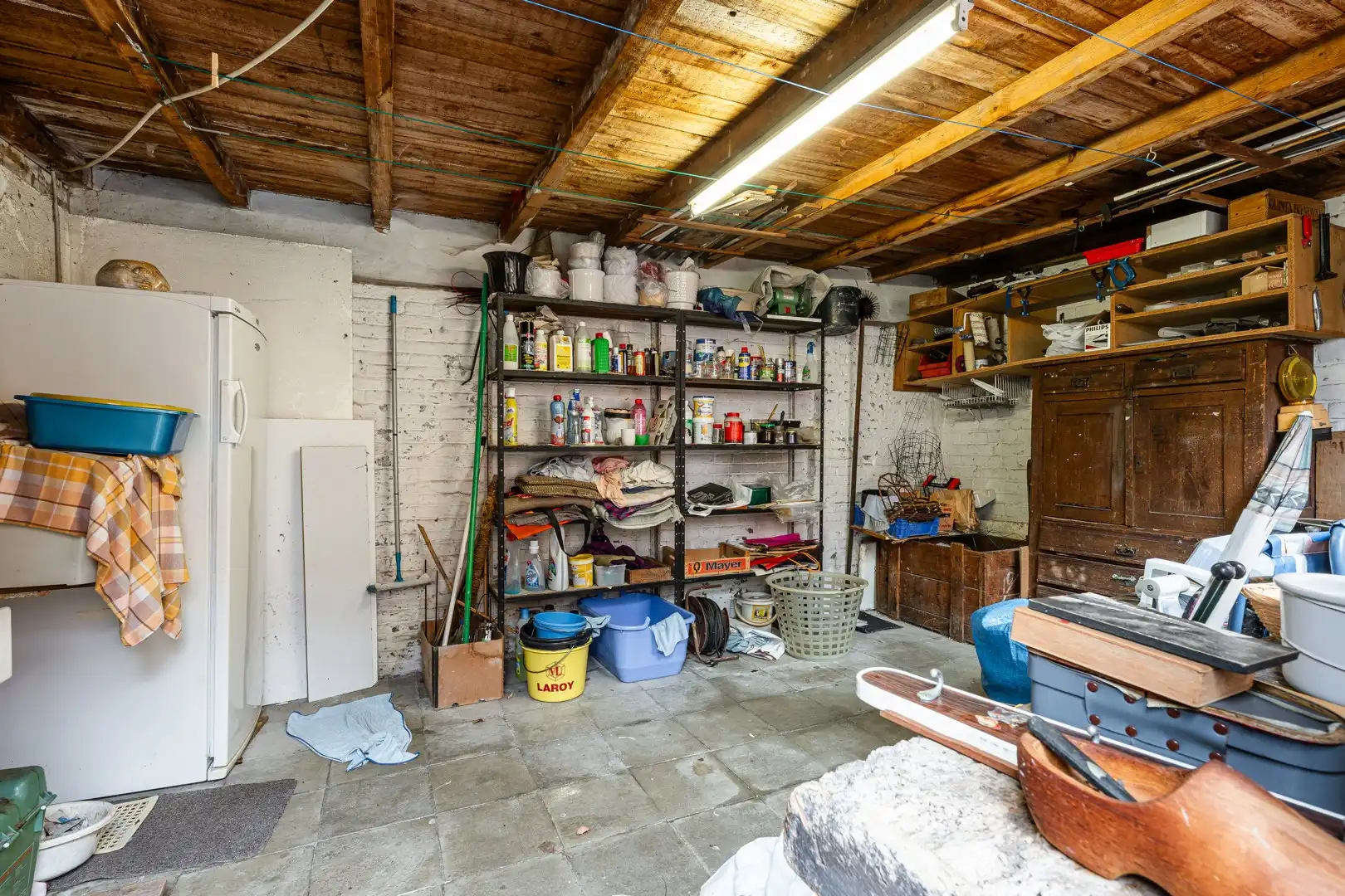 Te renoveren woning met verrassend veel ruimte, stadstuin en garagebox in Eeklo! foto 16