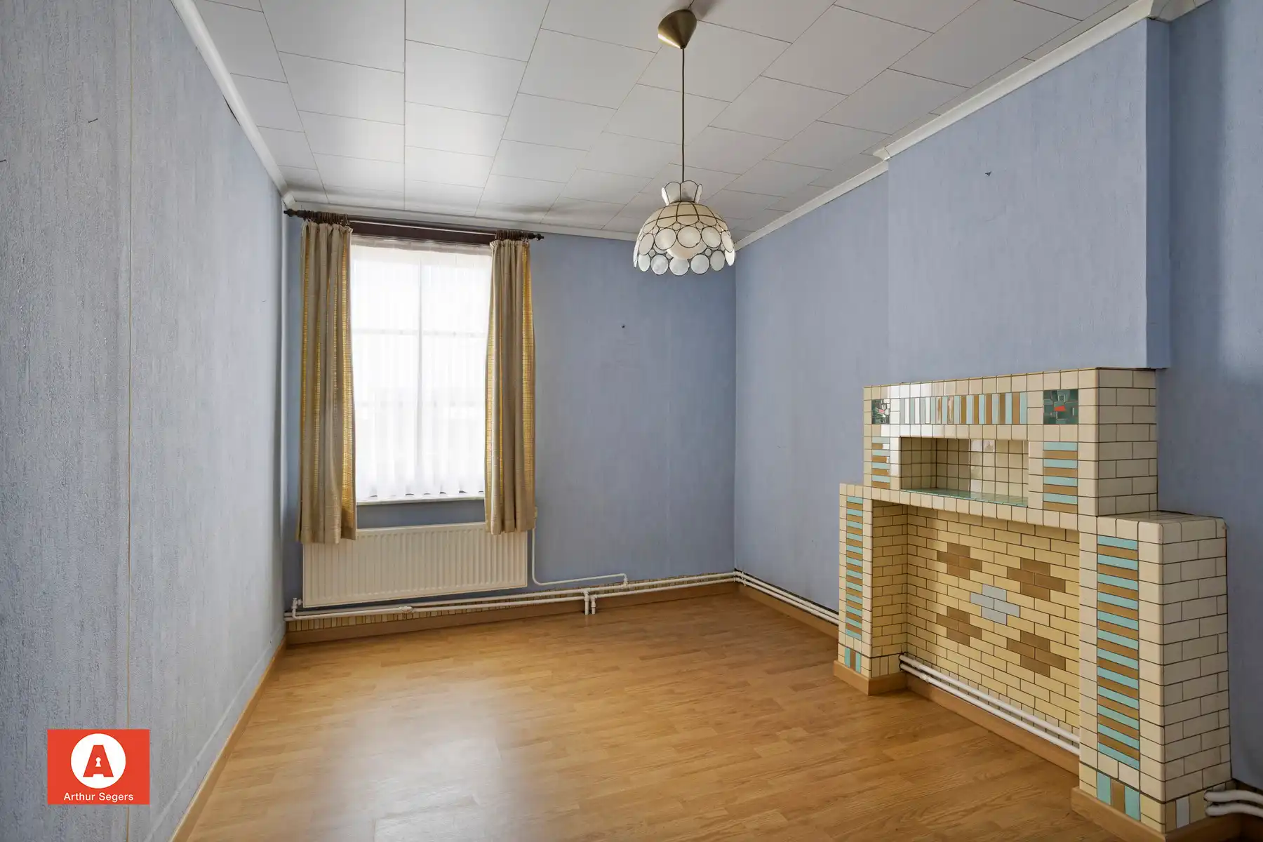Te renoveren woning met werkhuis en ruime tuin foto 15