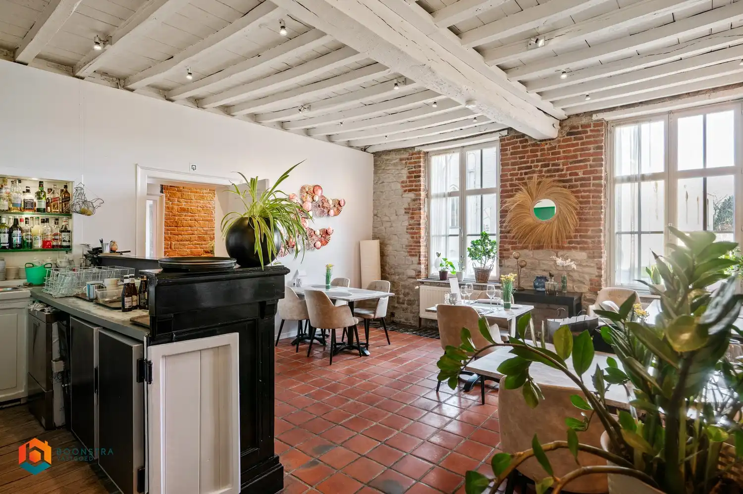 Handelspand met bovengelegen woonst op toplocatie te Erps-Kwerps foto 4