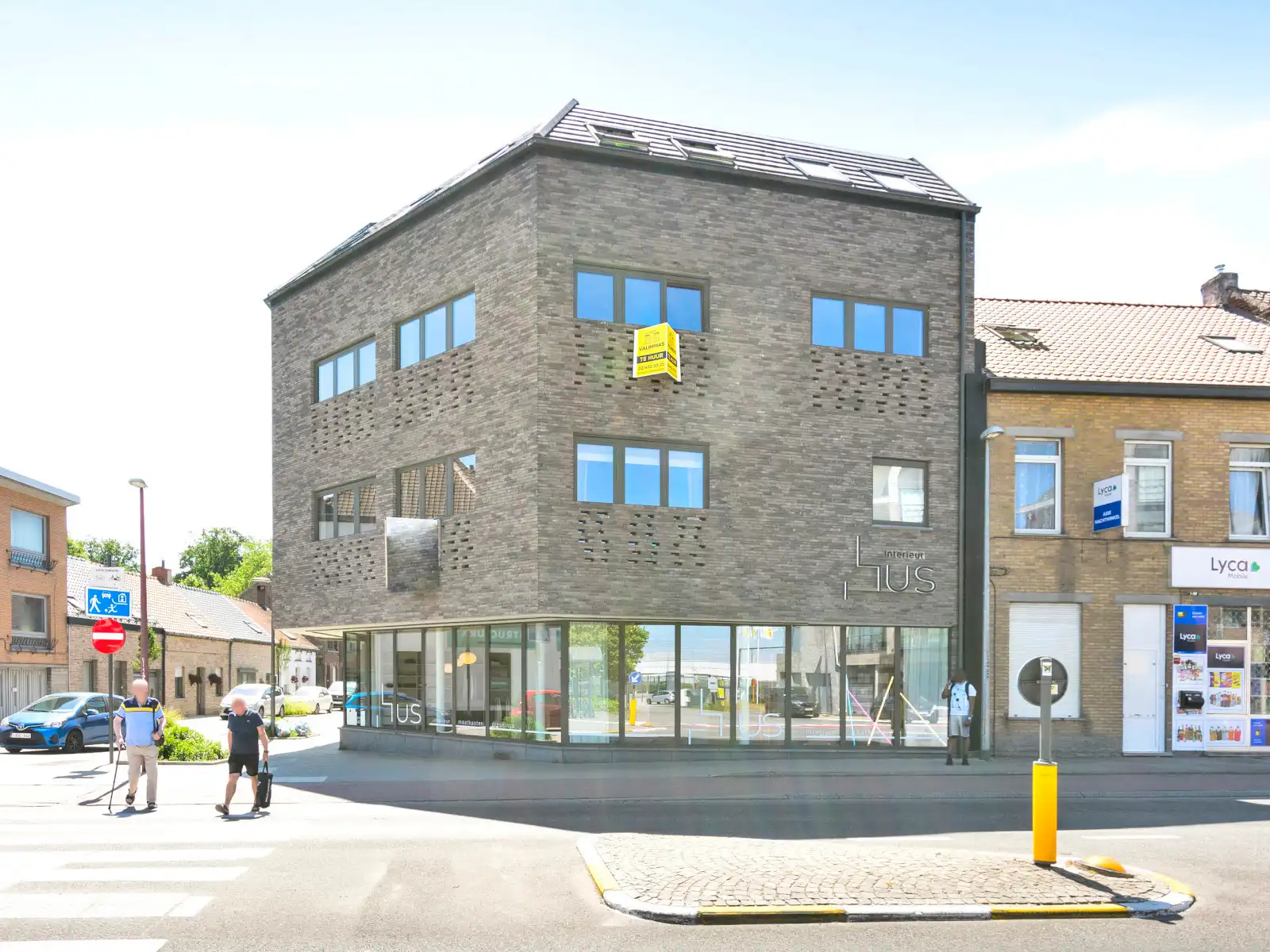 Recent duplex-appartement met 3 kamers, kelder en garage... foto {{pictureIndex}}