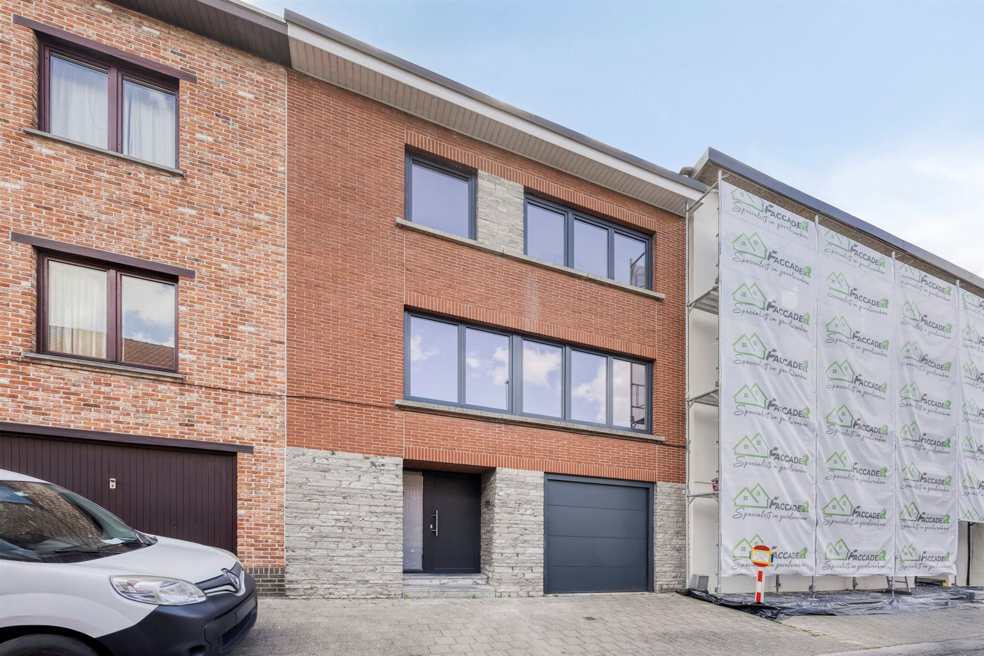 Mooie stadswoning met veel potentieel in centrum met tuin foto 3