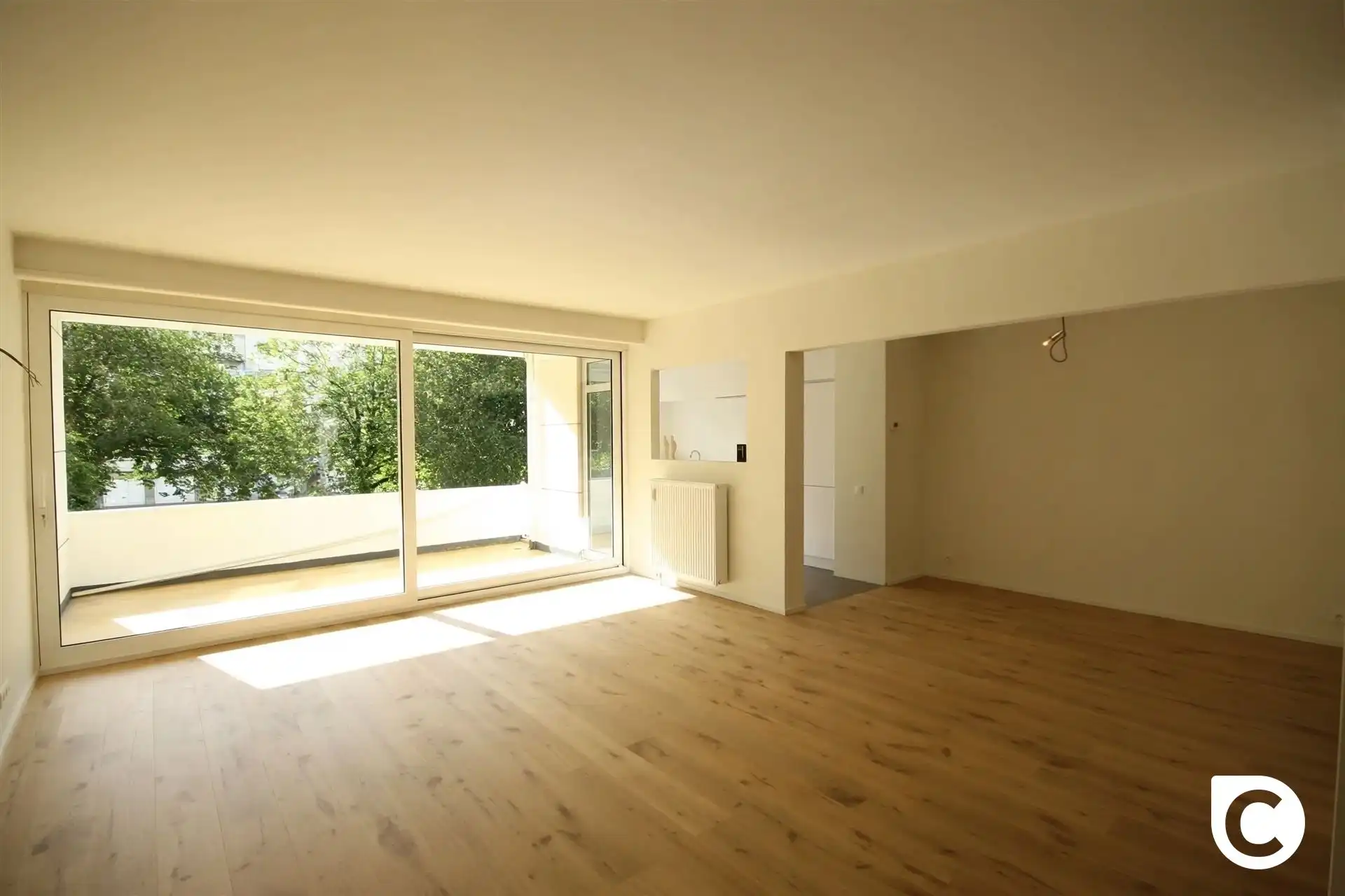 Gerenoveerd 2slpk- Appartement met kelder foto 2