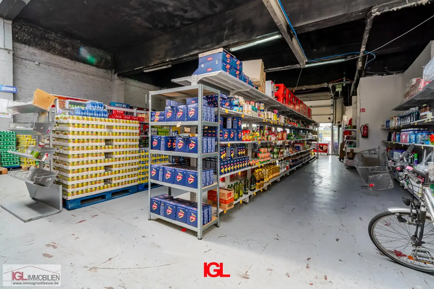 Handelspand met 2 handelsruimtes en 1 appartement te koop op AAA locatie foto 5