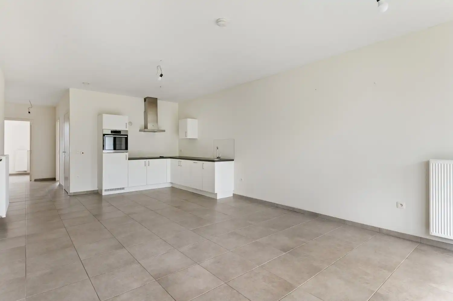 Assiestentieflat te huur in Hoboken Groen Zuid! foto {{pictureIndex}}