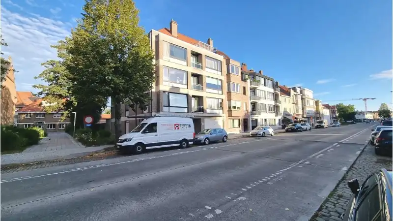 Lichtrijk 2-slaapkamerappartement met 2 Terrassen te huur in Kristus-Koning Brugge foto 15