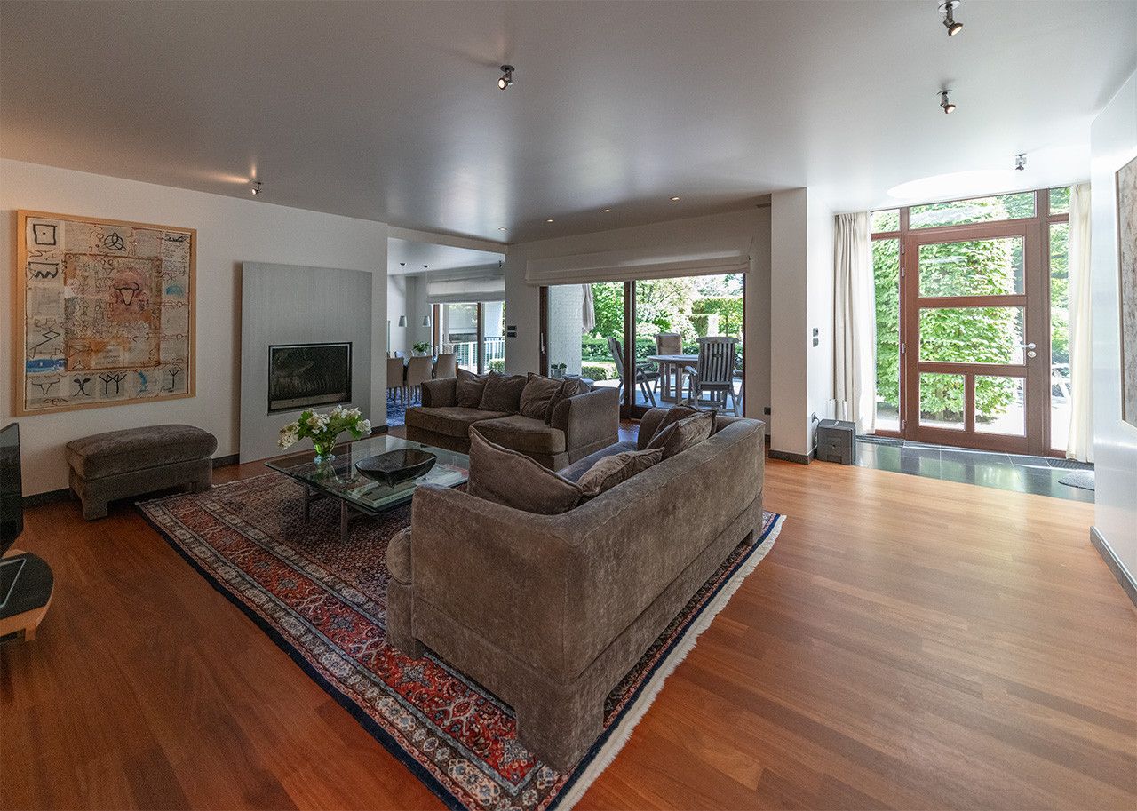 Ruime en exclusieve villa met 5 slaapkamers op perceel van 40 are foto 7