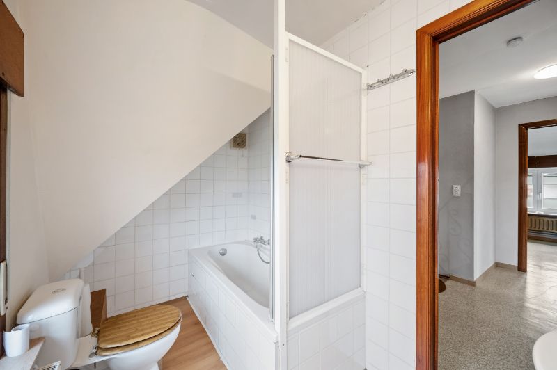 Open bebouwing met 4 slaapkamers. foto 21