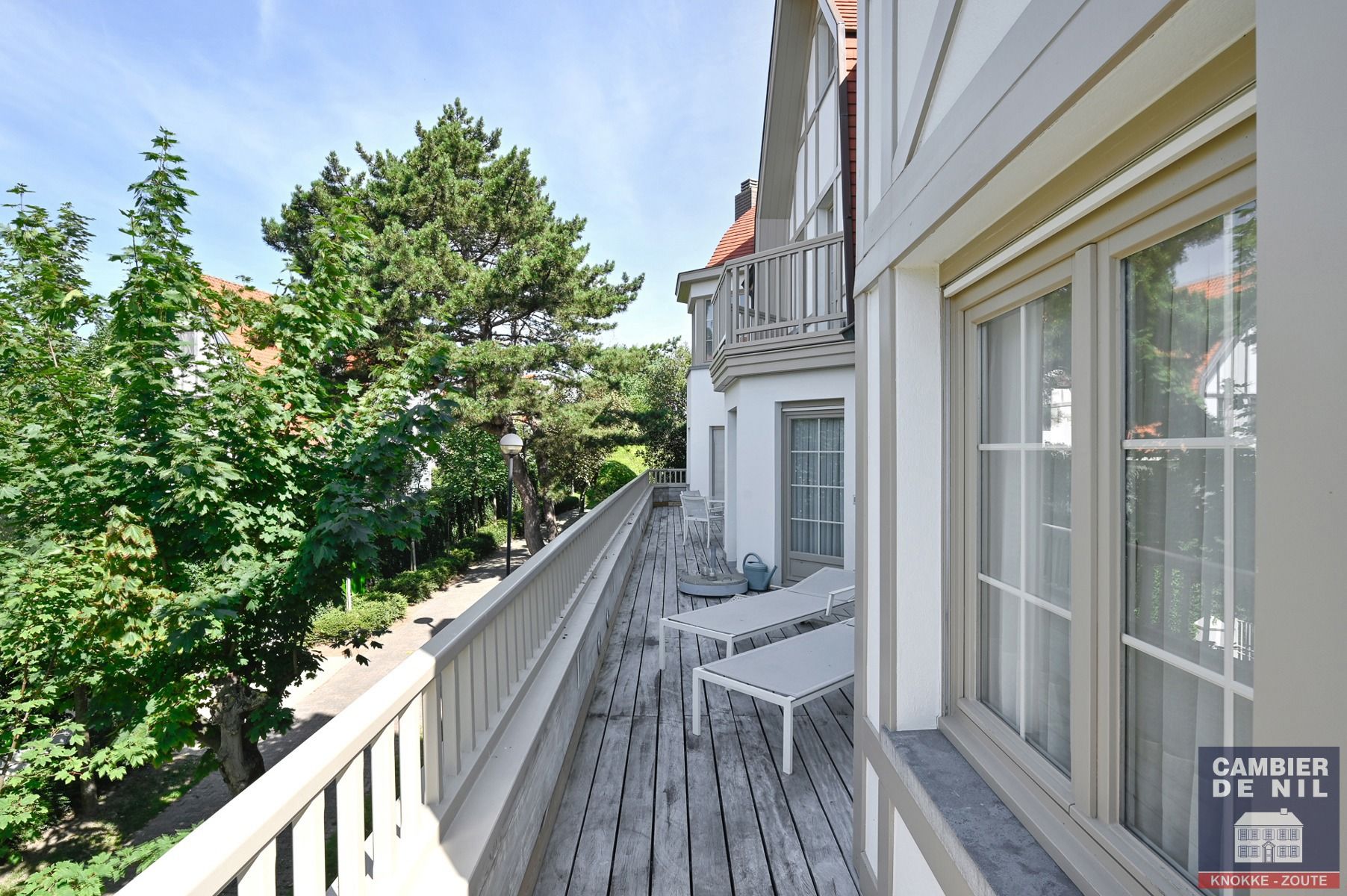Ruim hoekappartment met terrassen, op enkele passen van het Albertplein foto 3