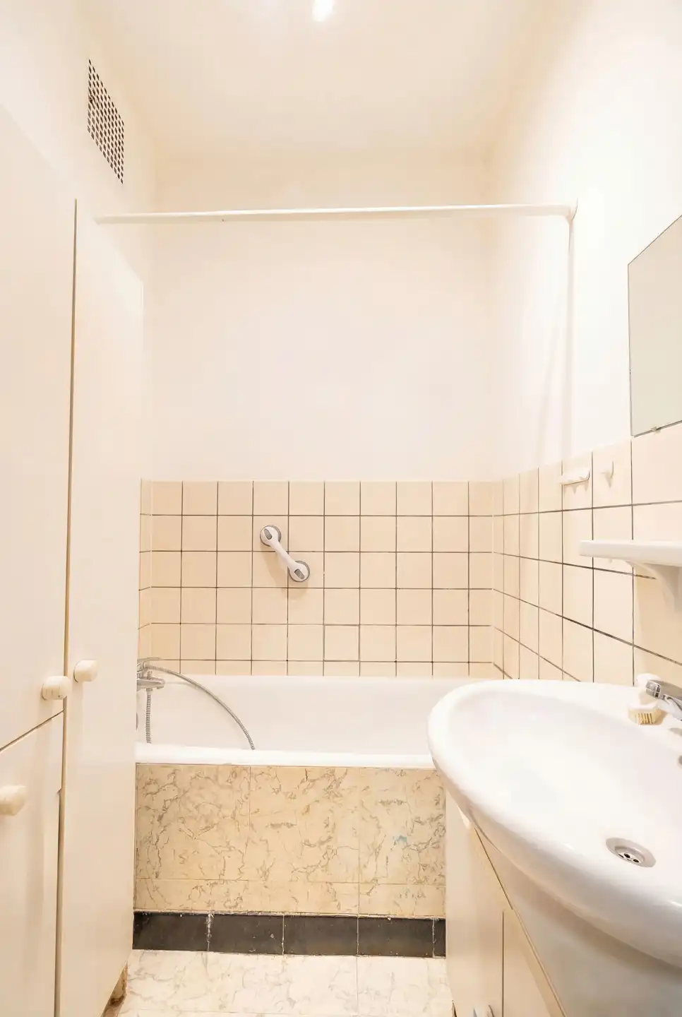 Een appartement om opnieuw uit te vinden met privétuin foto 16