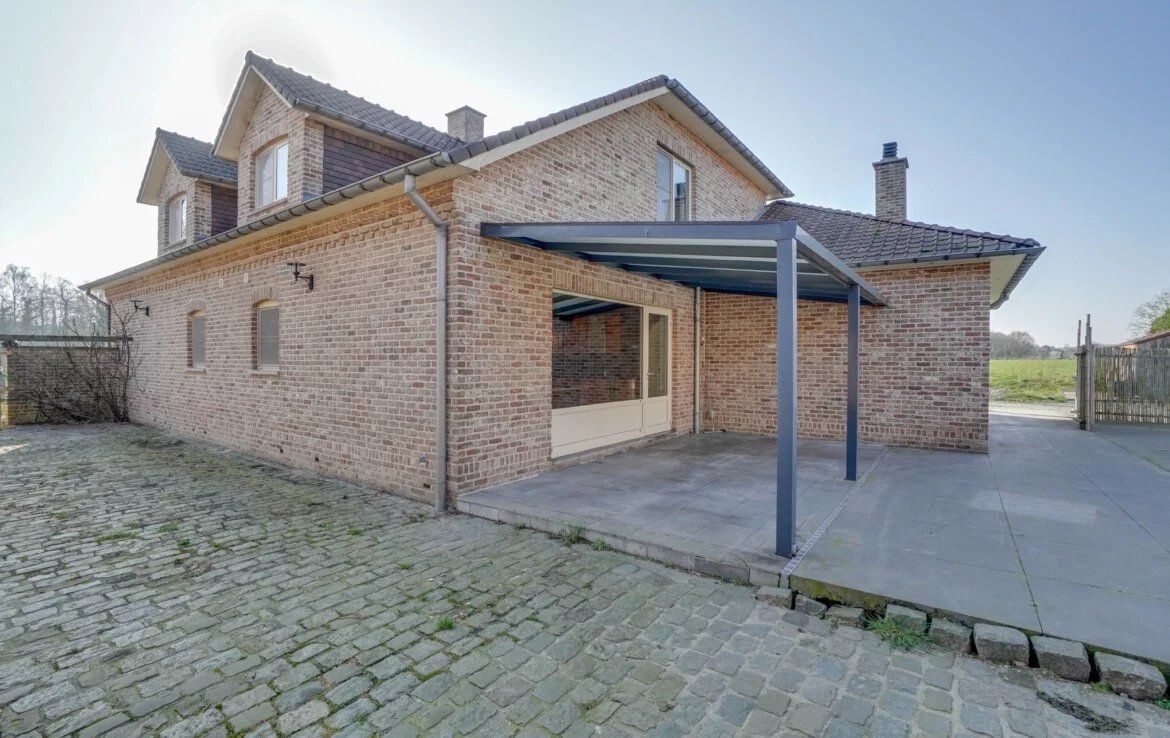 Stijlvolle villa met 4 slaapkamers op een prachtig perceel foto 28