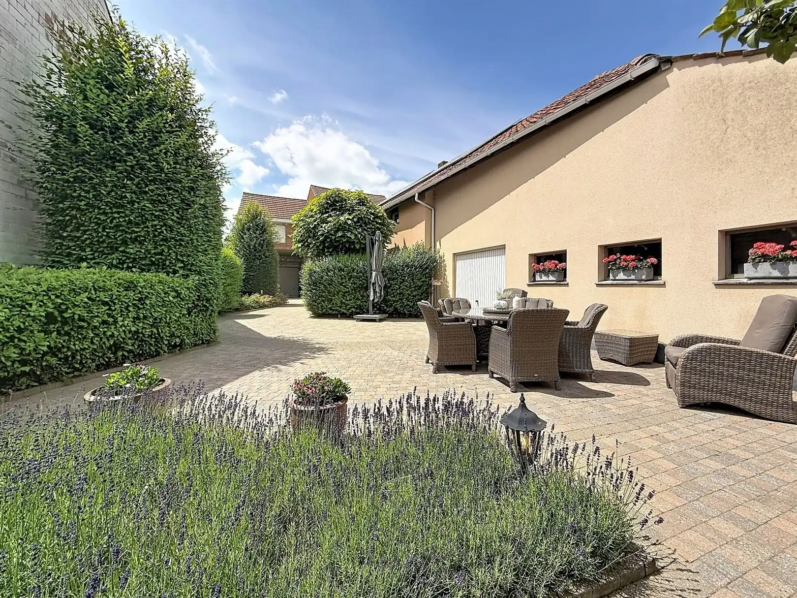 Ruime woning met extra woon- of werkpotentieel  foto 36