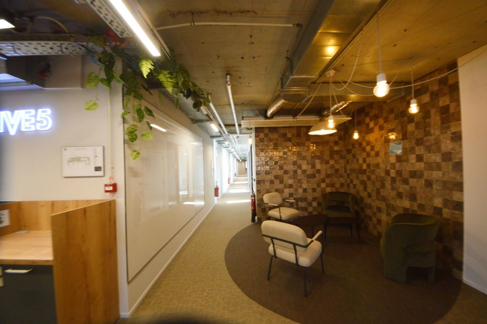 Bureaux prêts à emménager dans un immeuble moderne au 4e étage  foto 13