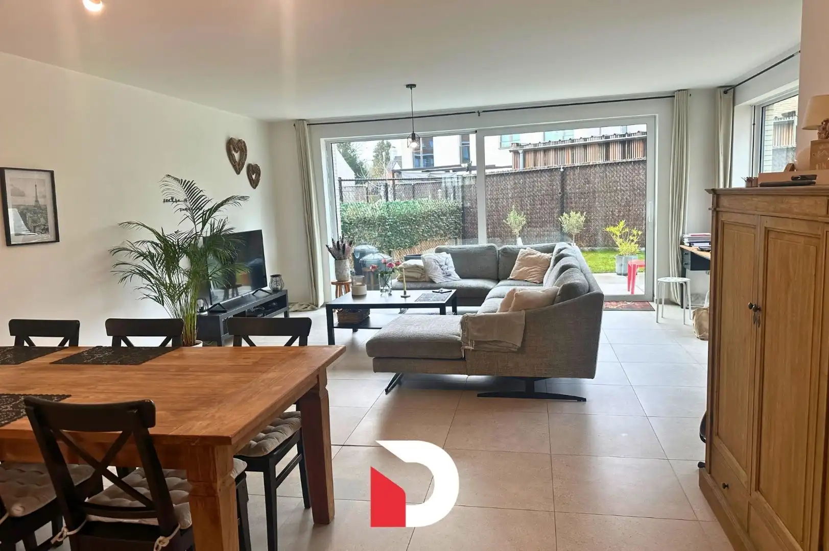 Afgewerkte recente woning (2022) met 3 slaapkamers en garage foto 2