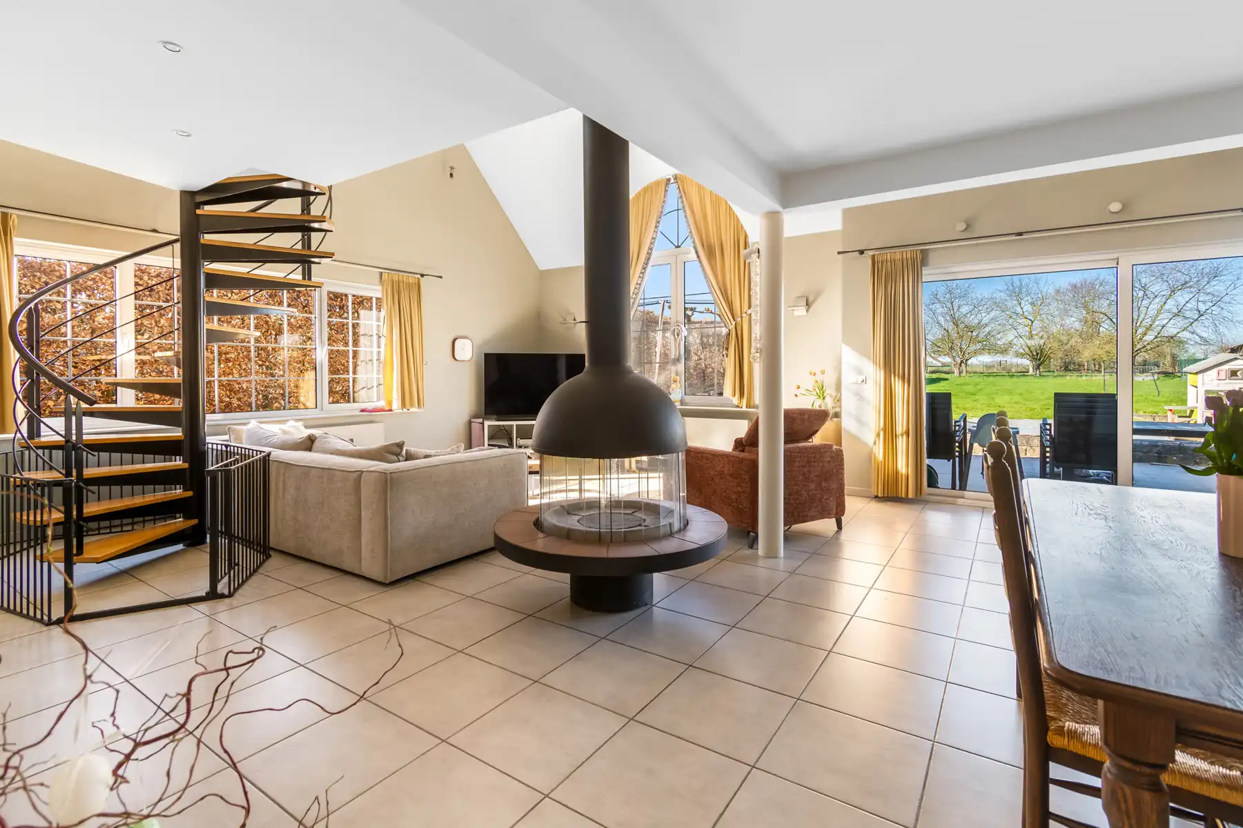 Villa op 29 are met 3 slpks en groen zicht foto 2