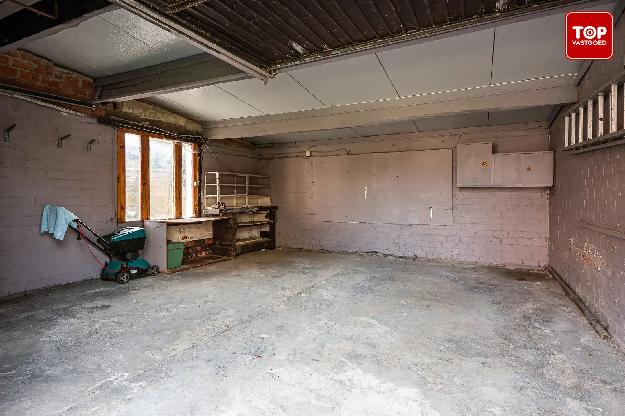 HOB met 3 slaapkamers en tuin foto 23