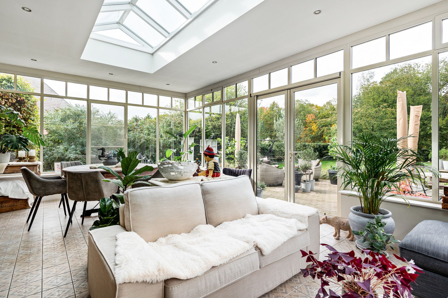 Ruime woning met grote tuin en garage op  1650m2 foto 8