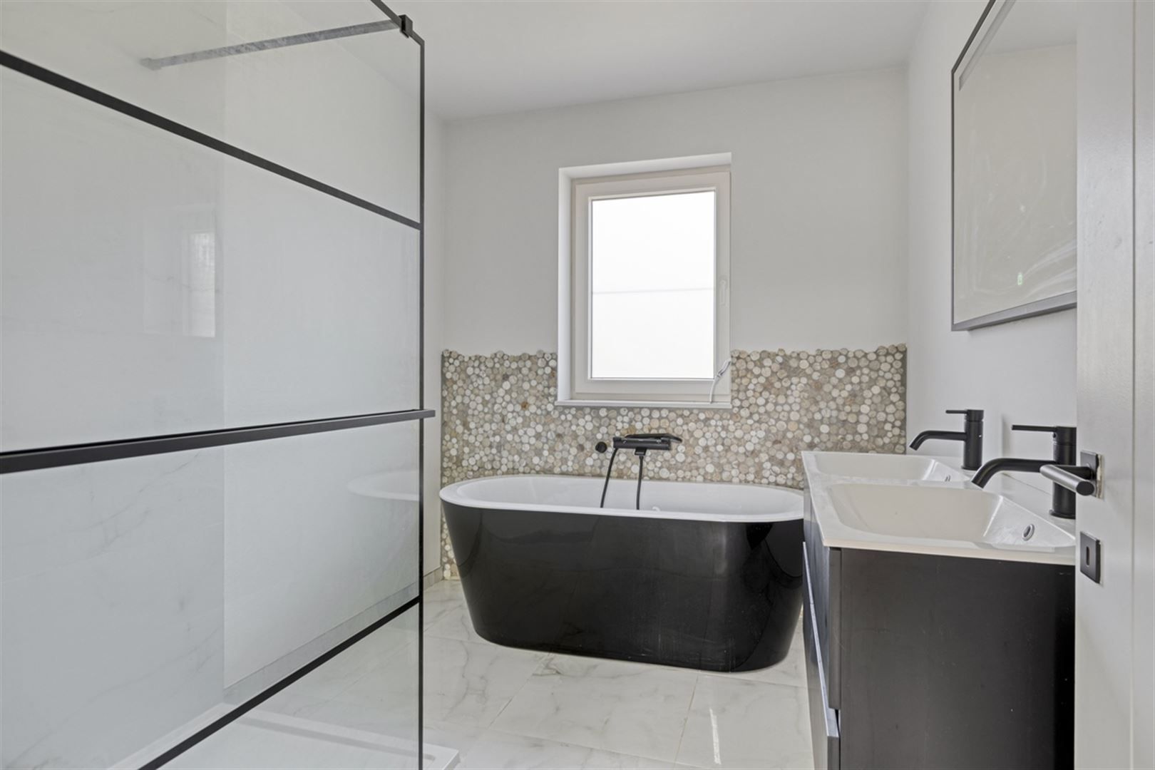 TE HUUR: Nieuwbouwwoning met 2 slaapkamers te Leopoldsburg!  foto 10