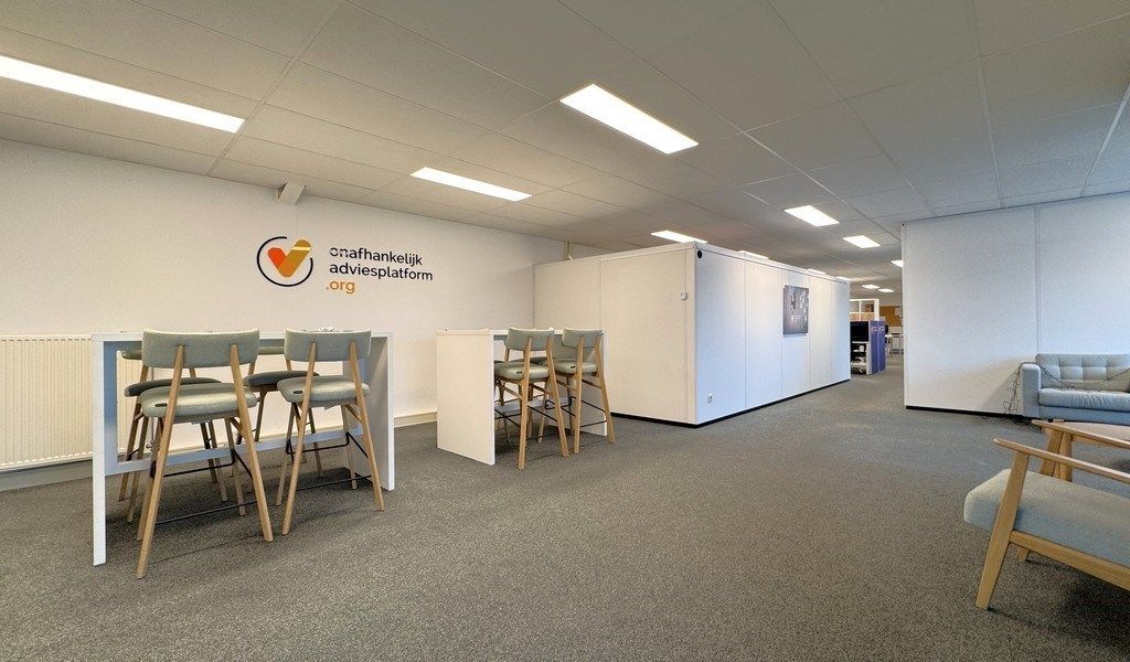 Instapklaar kantoor te huur nabij E313/E34 te Wommelgem foto 5