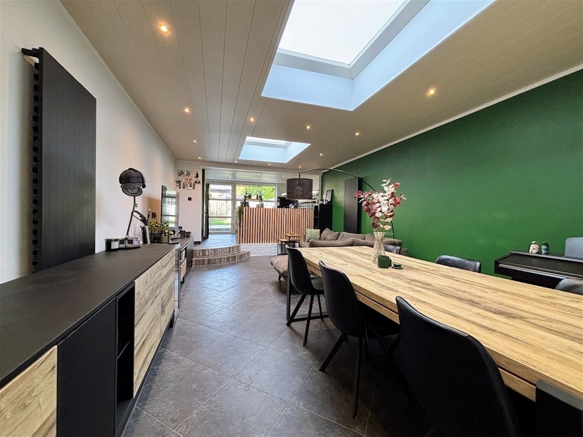 Gezellige woning met tuin en garage! foto 5