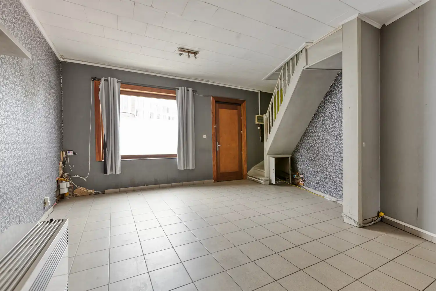 TE RENOVEREN WONING MET VEEL POTENTIEEL IN HET CENTRUM VAN DIEST! foto 5