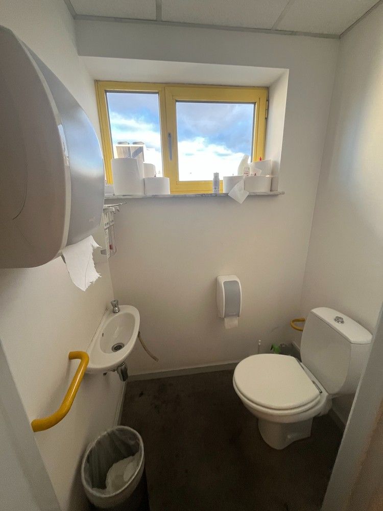 1.144m² Bedrijfsgebouw op 25a38ca foto 13