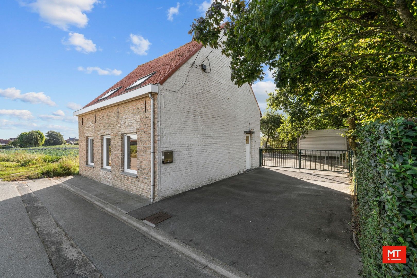 Landelijk gelegen alleenstaande woning met 3 slaapkamers, tuin en garage in Bikschote foto 21