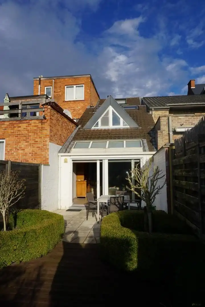 Gezellige, lichtrijke rijwoning met tuin foto 15