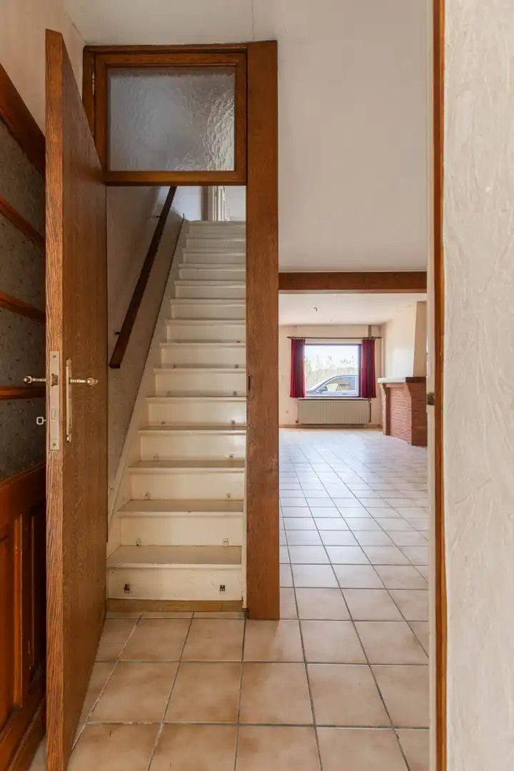 Renovatiewoning met grote garage foto 13