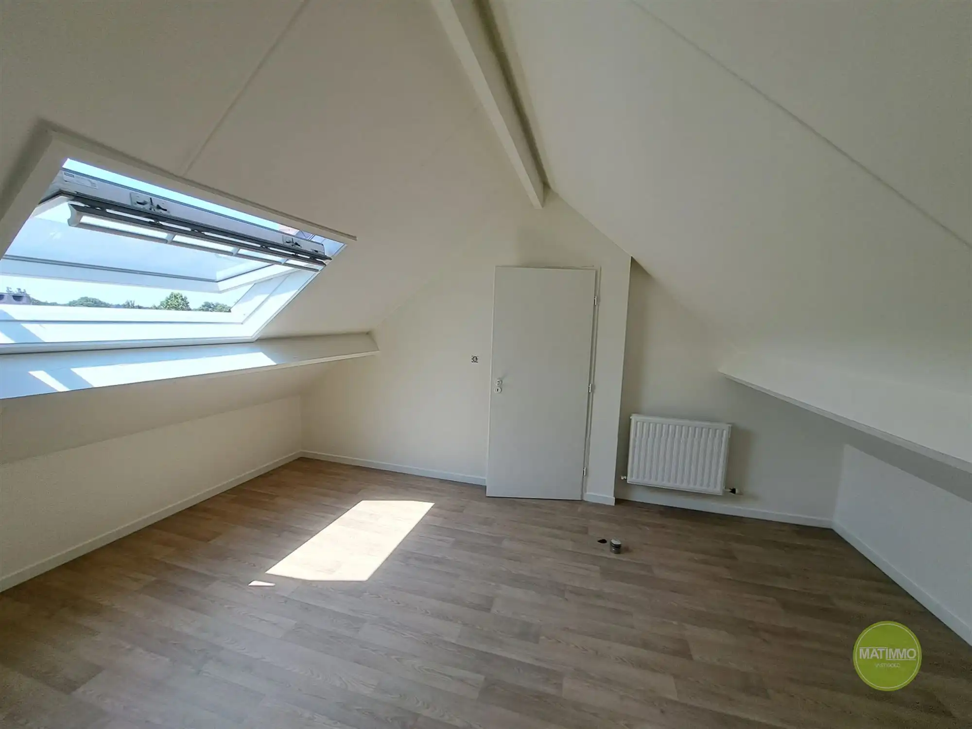 Duplex appartement met 2 slaapkamers en ruim terras te Mol. foto 13