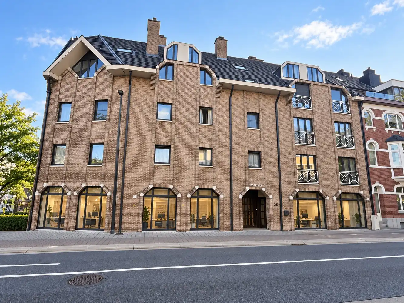 Handelsruimte met parking foto 3