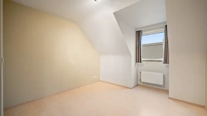 Ruim 3 slaapkamer appartement van 130m² met terras 14m² op zuid-oosten foto 8