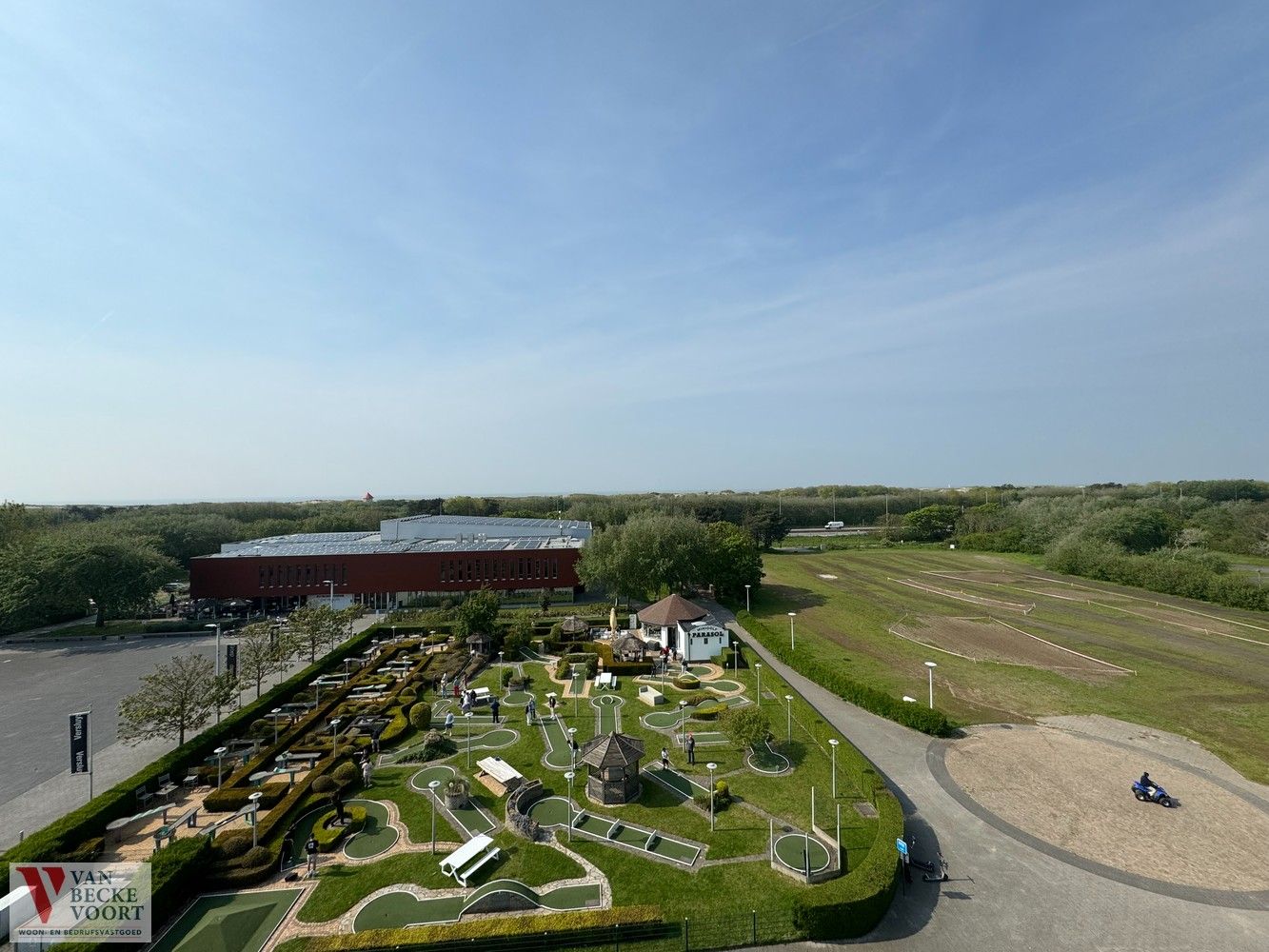 Exclusief appartement met zicht op duinen en zee foto 2