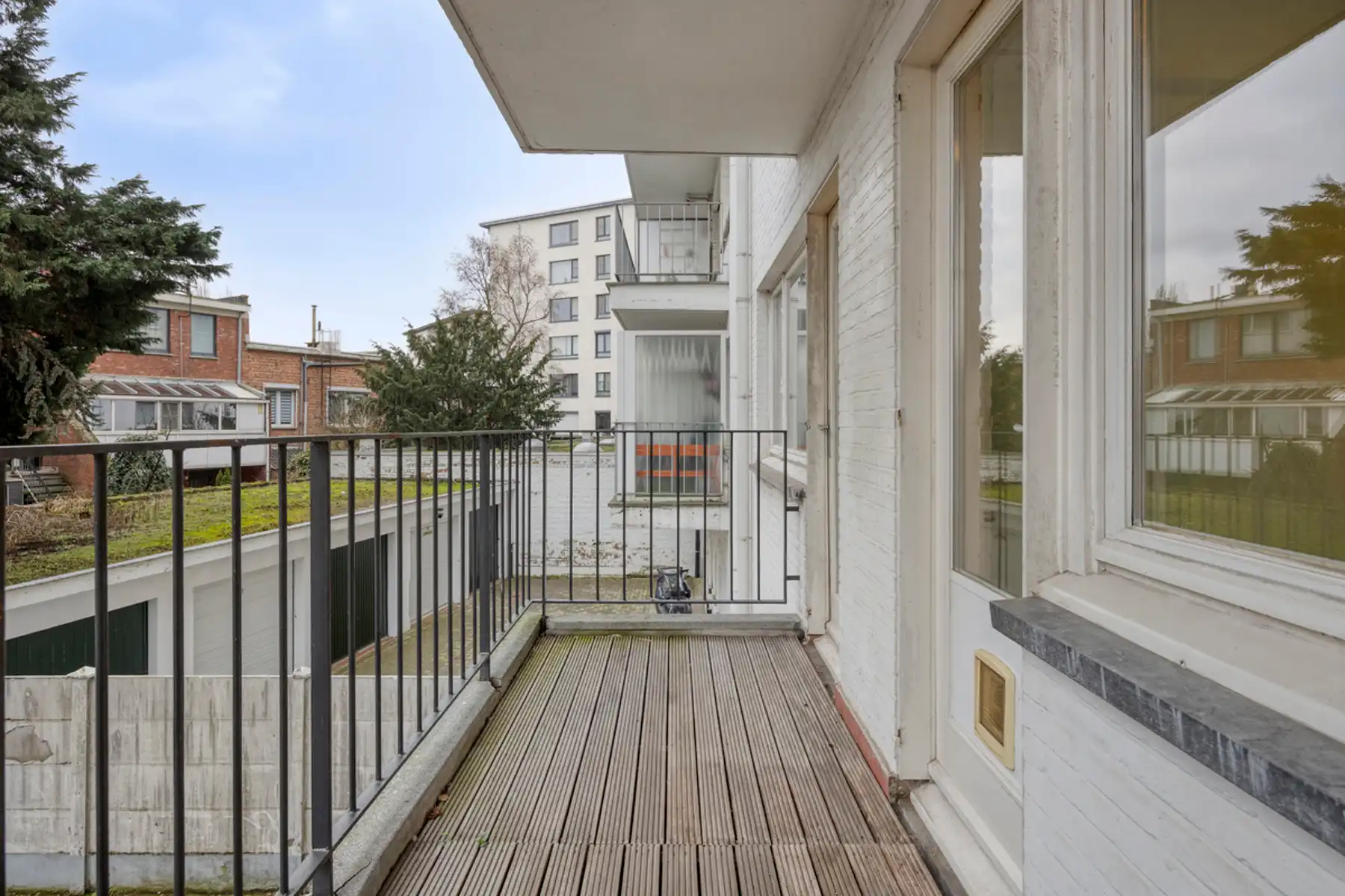 Ruim en lichtrijk appartement met 2 slaapkamers. foto 14