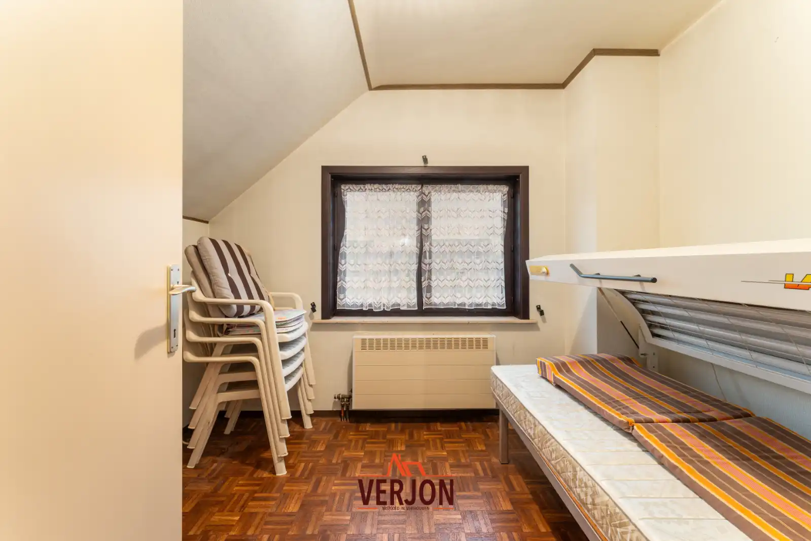 Halfopen bebouwing op wandelafstand van de markt! foto 14