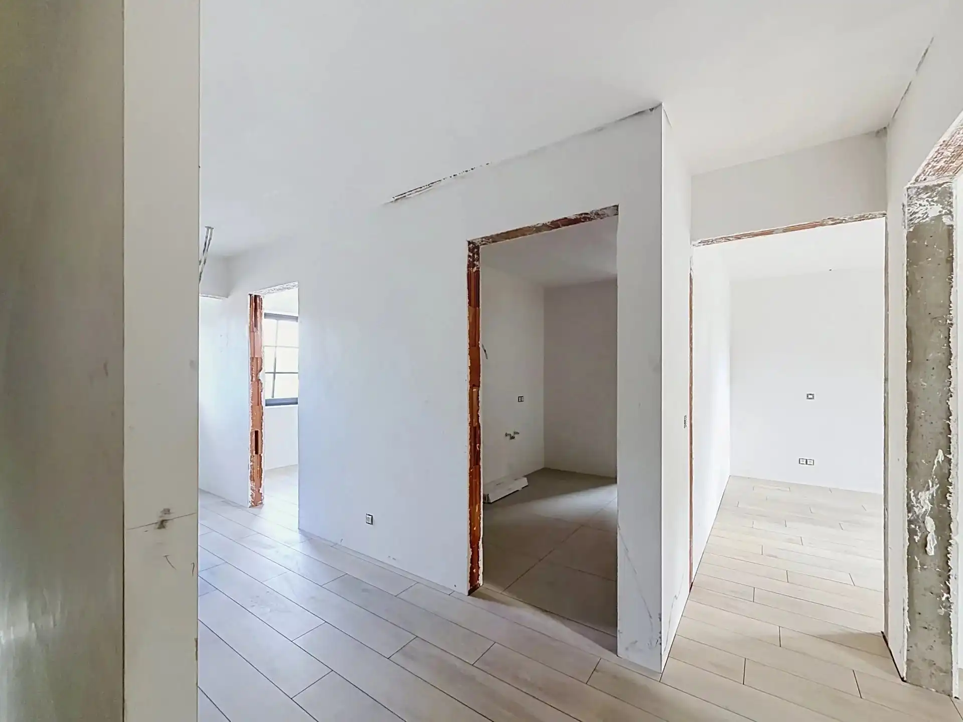 Moderne halfopen nieuwbouwwoning op een topligging nabij het centrum van Lommel. foto 21