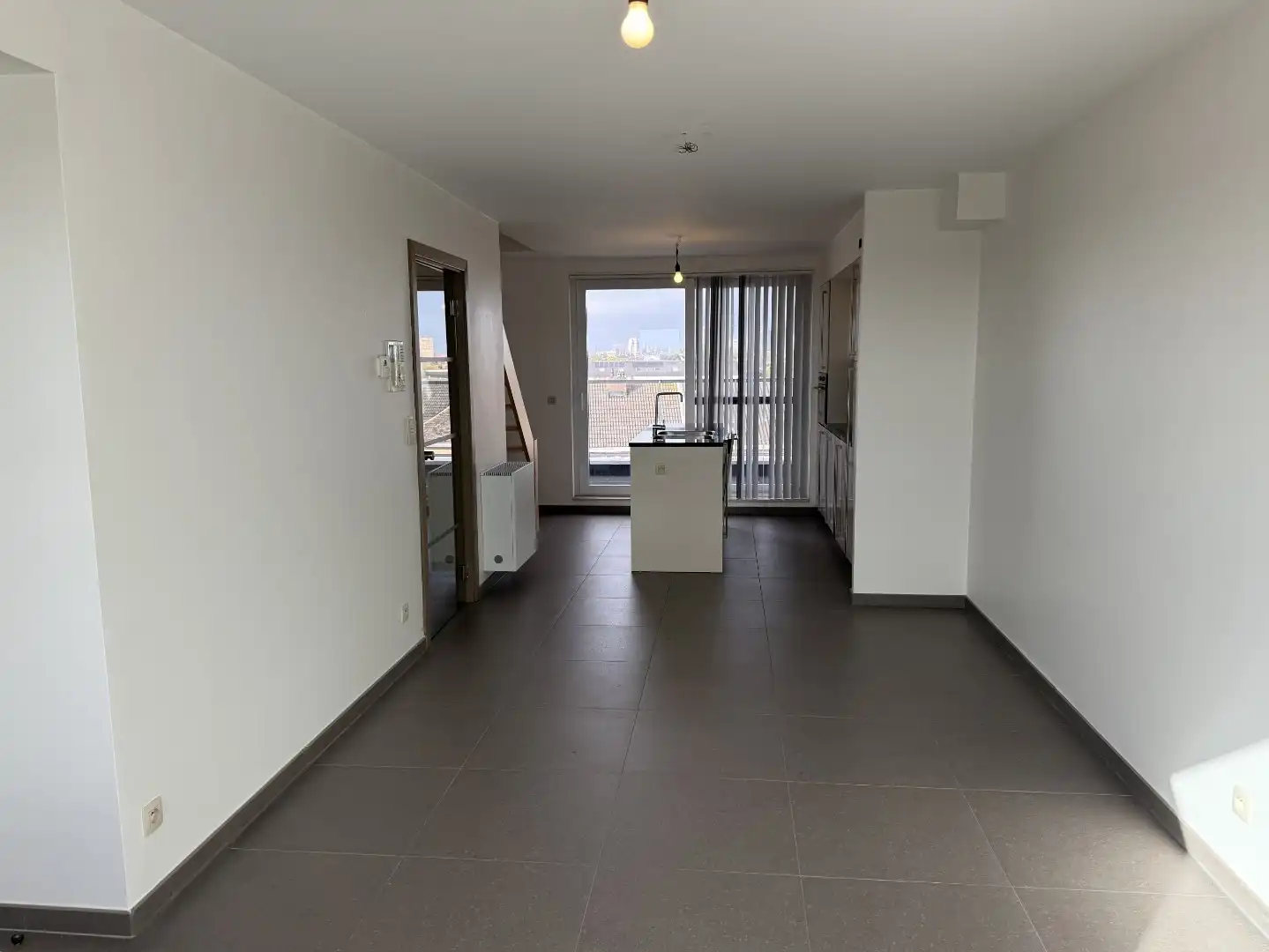 Instapklaar appartement met garage op centrale ligging te Bredene. foto 3