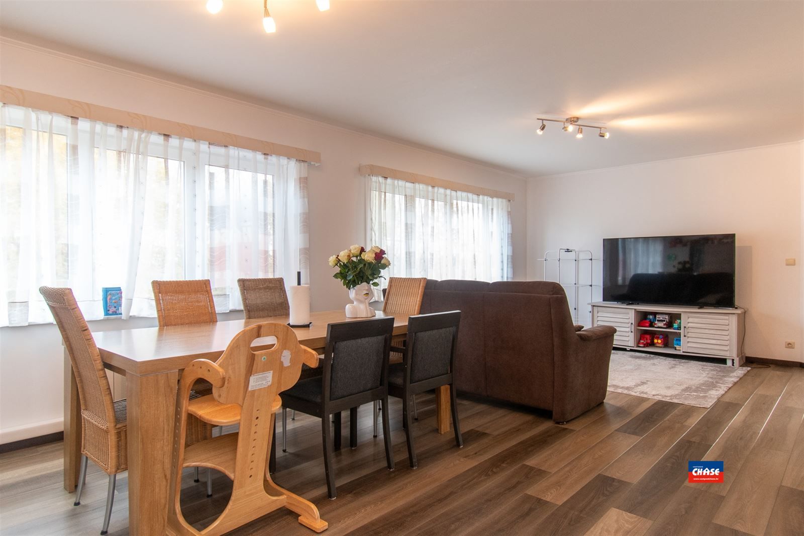 Instapklaar appartement | 2 slpks | garage  foto 3