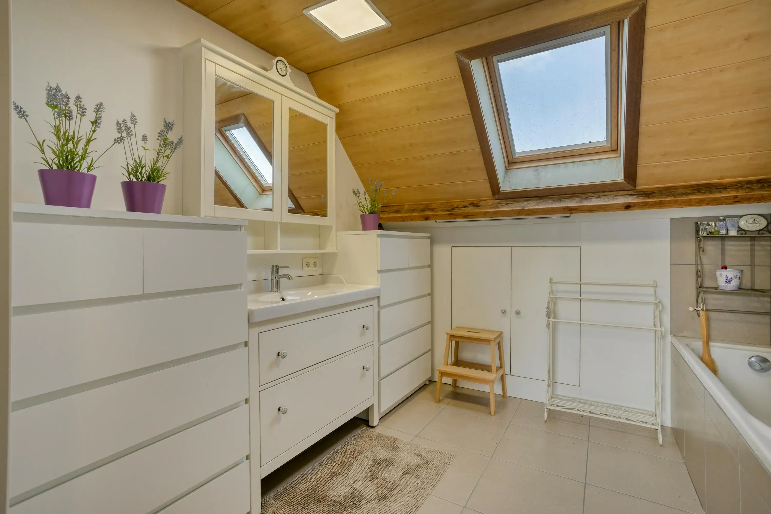 Half open woning met bijgebouw van 60 m2 foto 11