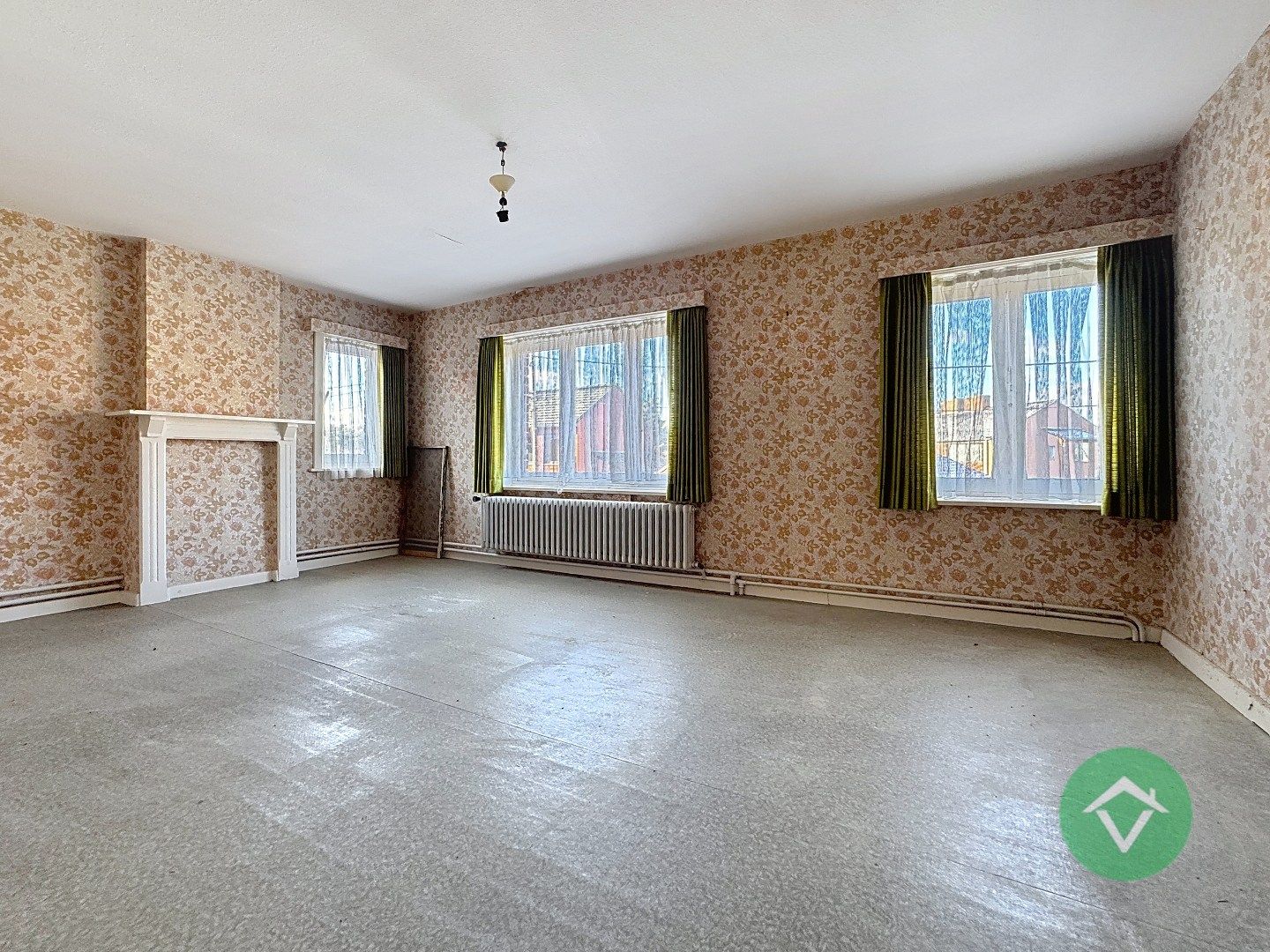 Alleenstaande woning met ruime tuin en sterke ligging nabij alle voorzieningen te Zedelgem. foto 14