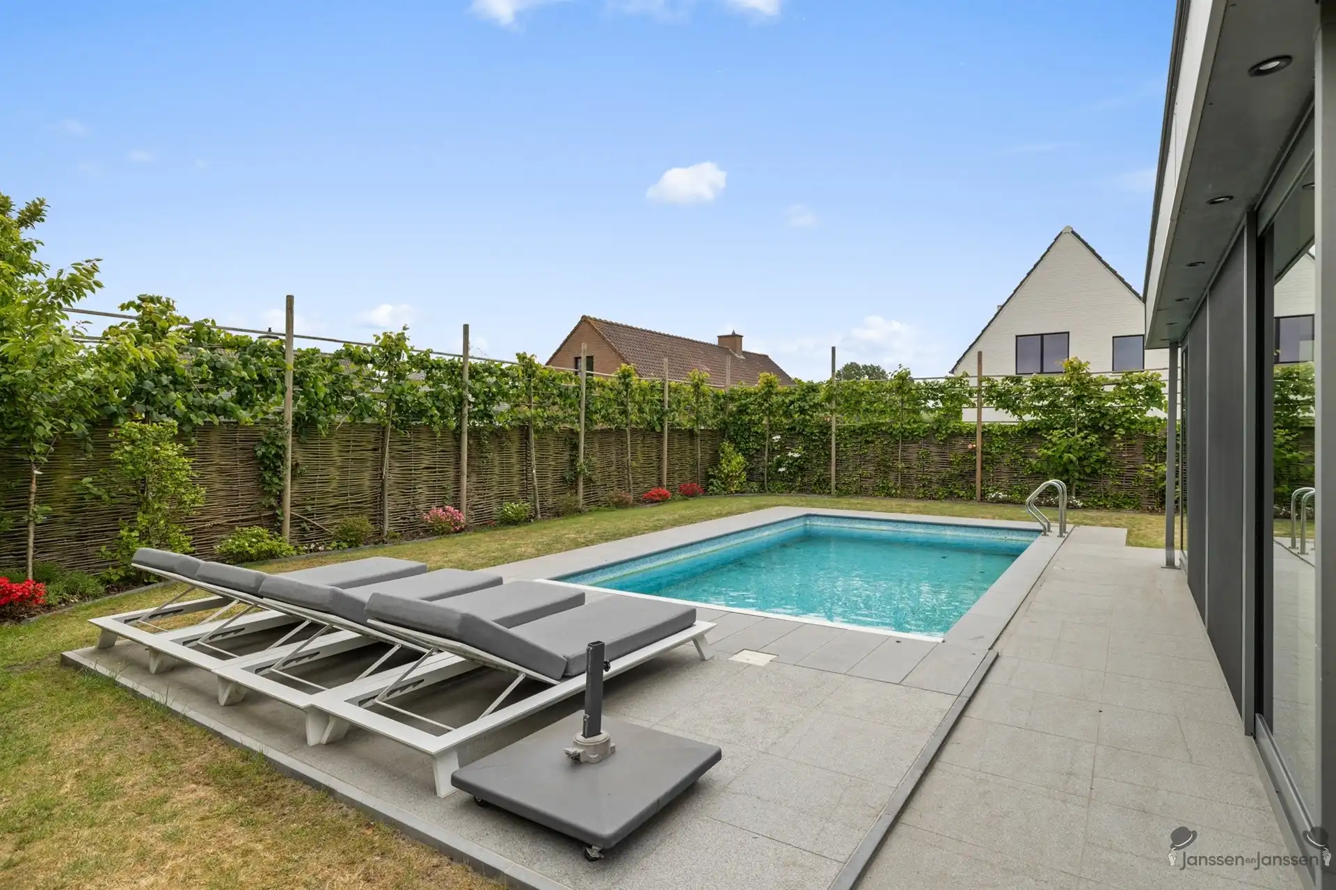 Stijlvolle villa met zwembad op topligging in Knokke-Heist foto 6