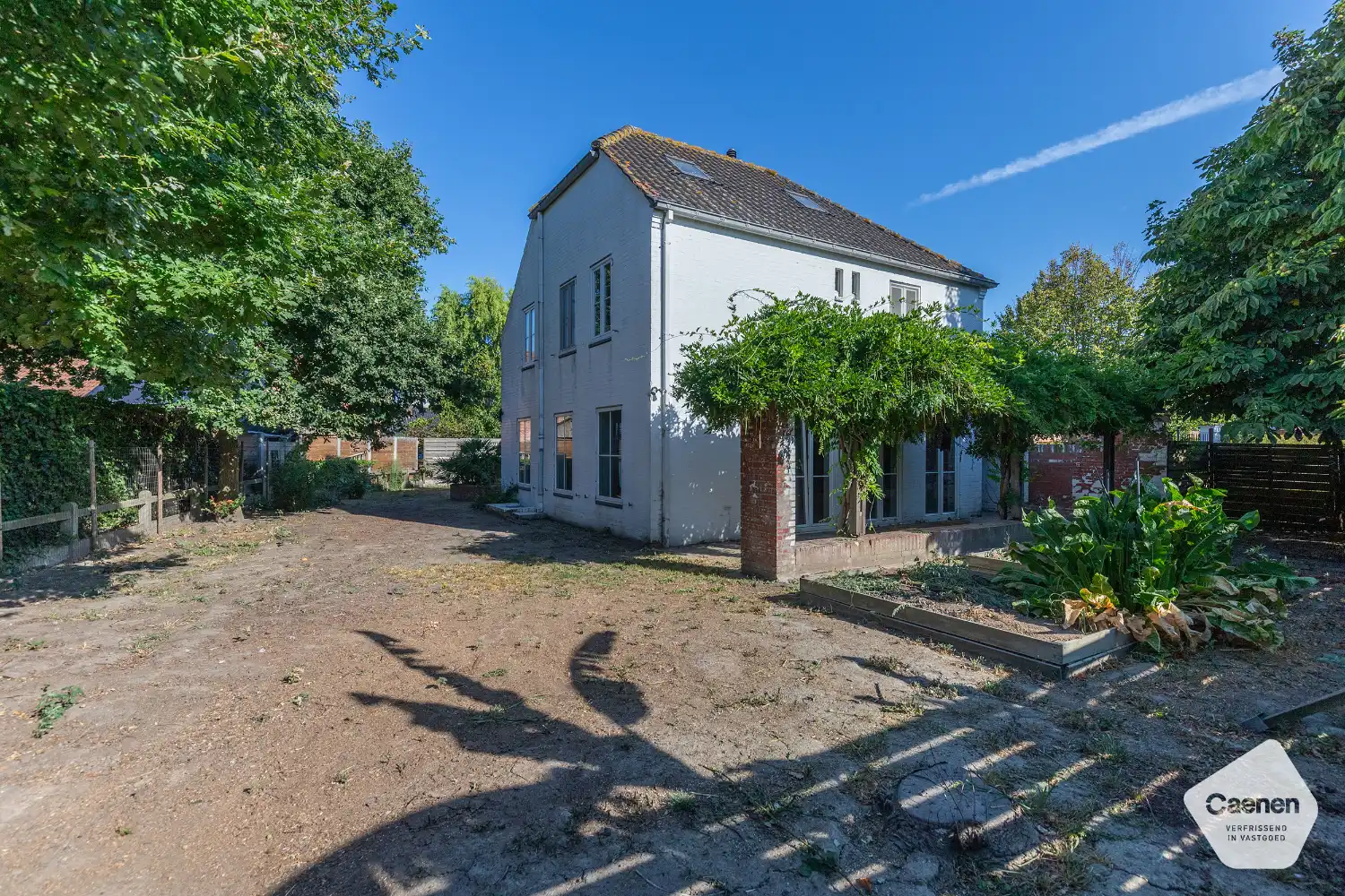 Te renoveren villa met 3 slaapkamers, 2 badkamers, sauna en ruime tuin foto 26