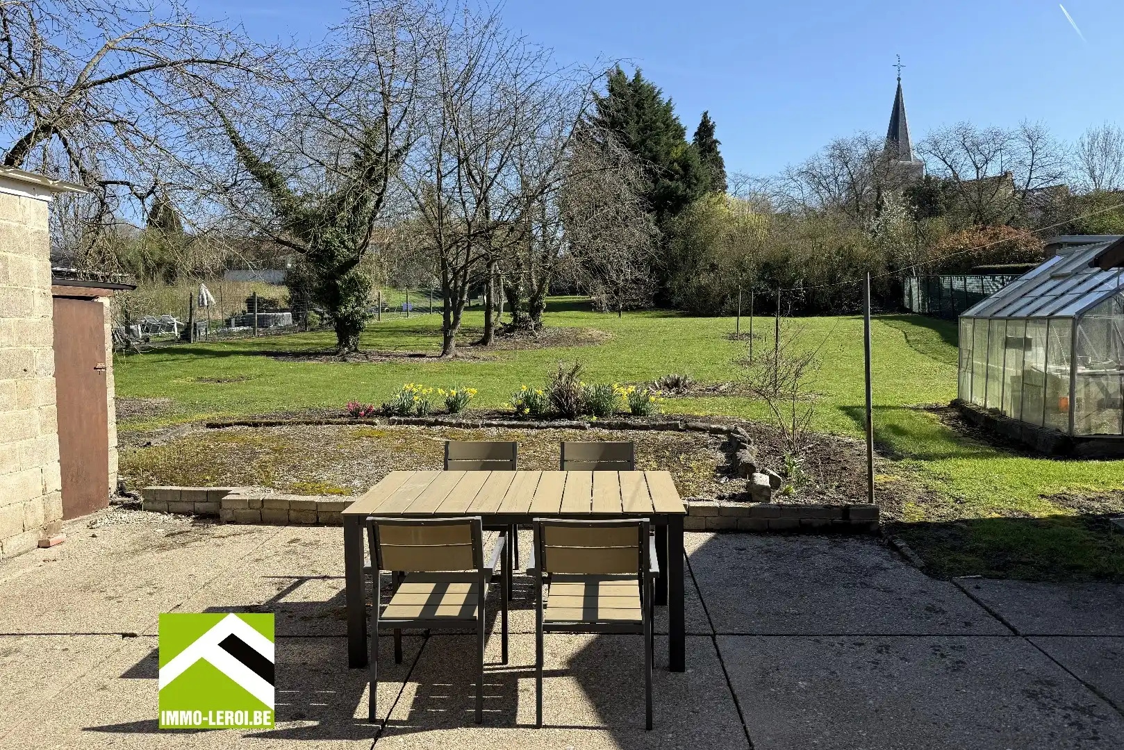 Rustig wonen tegenover het kasteel van Veulen,  en een eigen prachtige tuin/bouwgrond foto 2