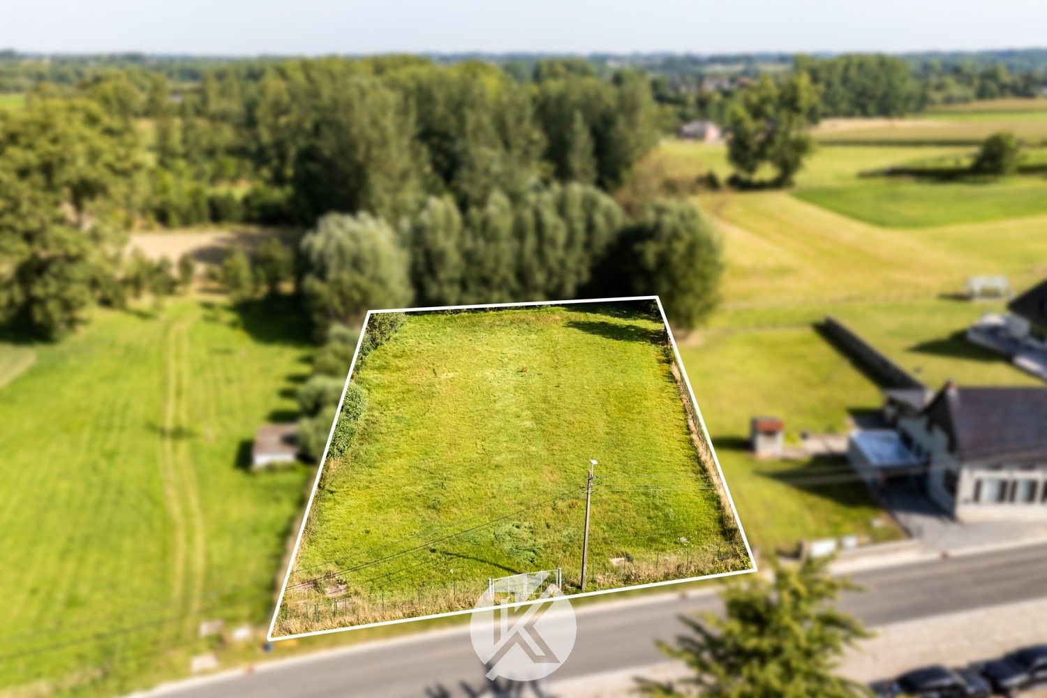 Robuuste woning met omliggende weides foto 24