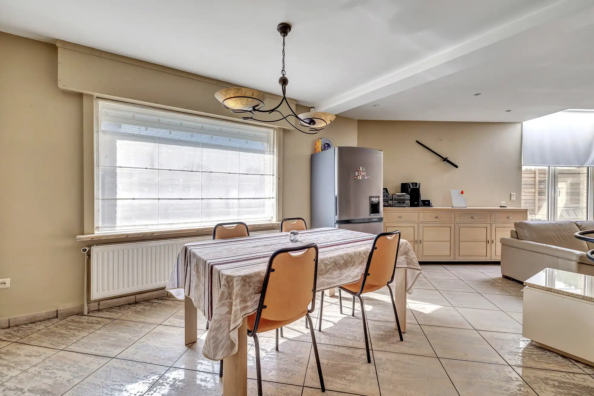 Robuuste HOB met opslagplaats foto 6