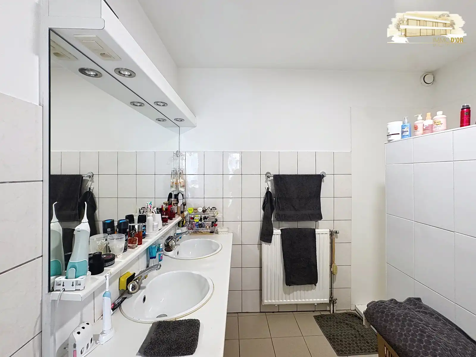 Te koop In hartje Brasschaat handelspand + duplex foto 8