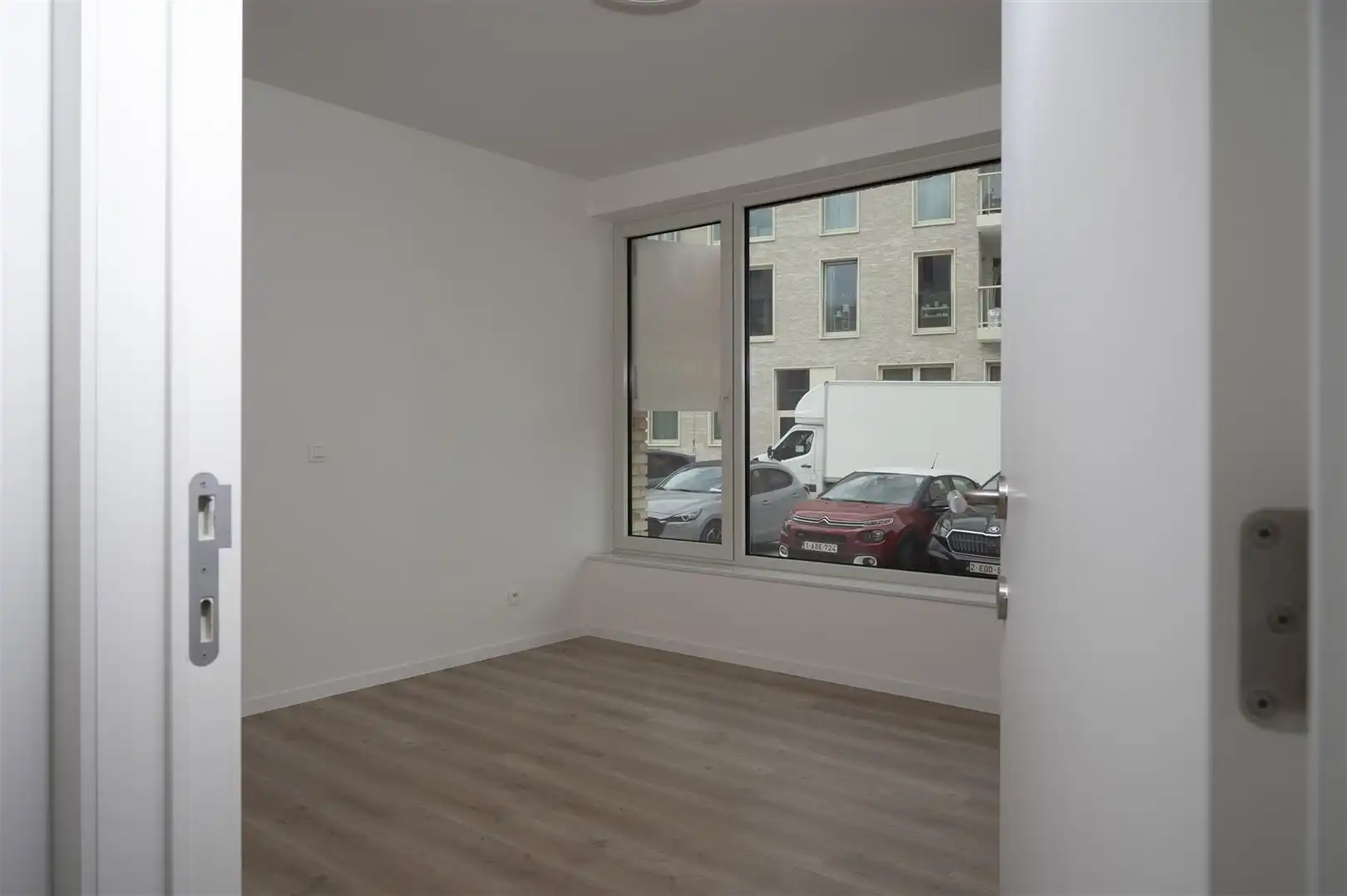 Gelijkvloers nieuwbouw appartement te huur  foto 17