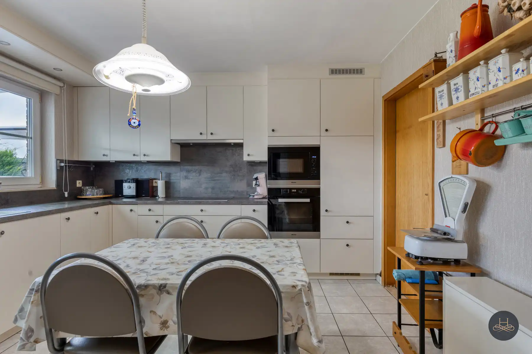 Ruime, open woning op prachtig perceel in rustige straat foto 12