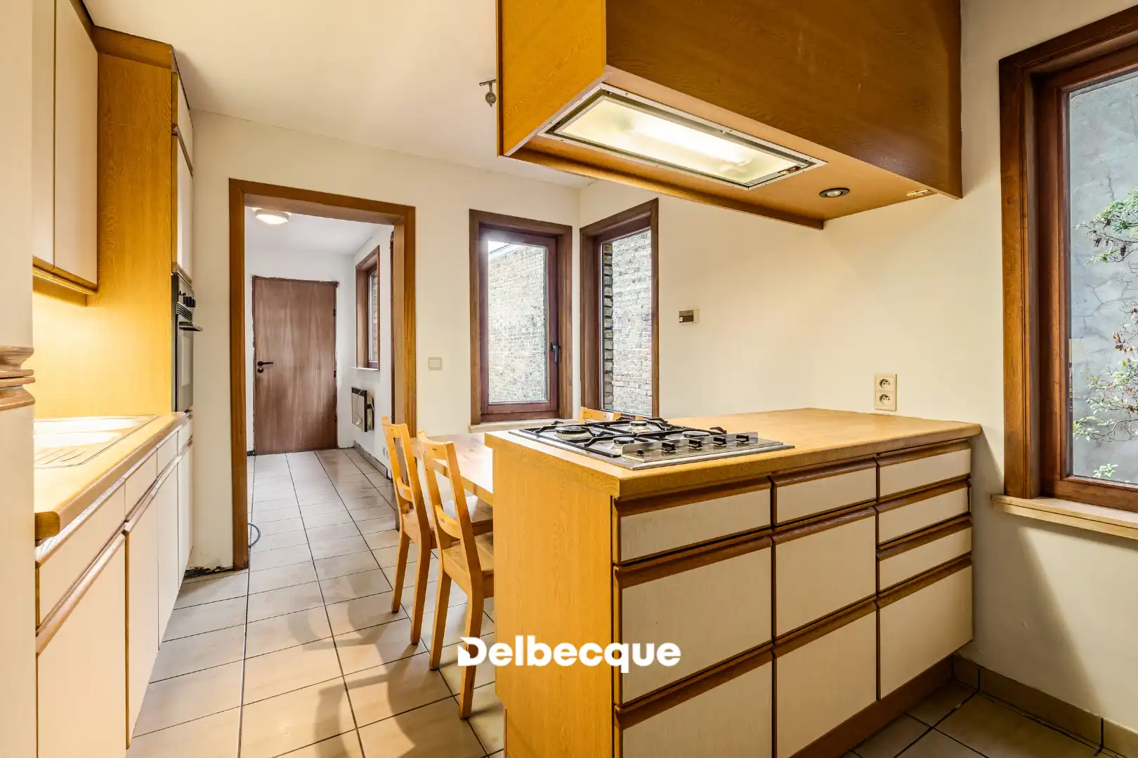 Eclectische burgerwoning met riante tuin en garage in Kristus-Koning foto 9
