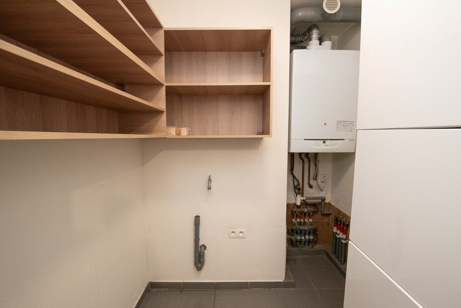 Mooi afgewerkt appartement TE HUUR nabij centrum van Desselgem in 'residentie Briek Schotte'.  foto 10