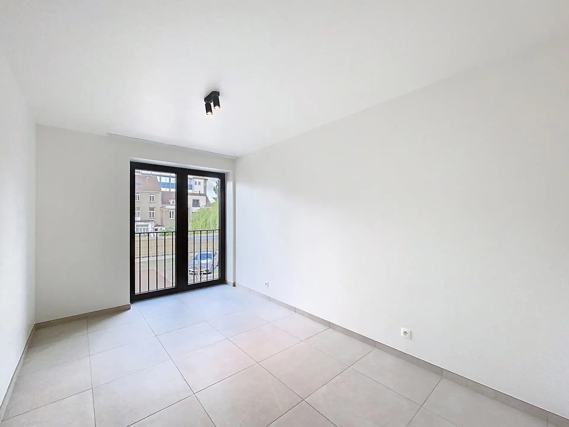 Nieuw huis met 3 slaapkamers en exterieur foto 14
